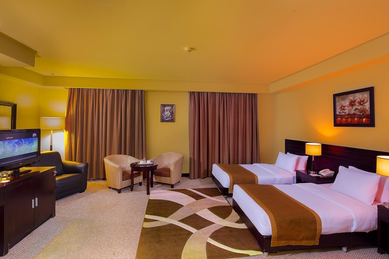 Monroe Hotel & Suites Манама Экстерьер фото